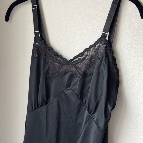 Vintage Black Lace Nighty - Picture 2 of 8
